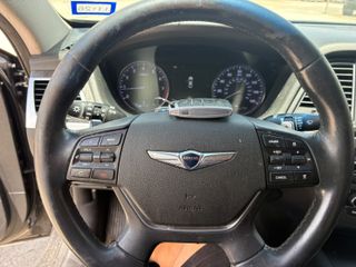 2017 Genesis G80 3.8 - Interior Steering Wheel With Keys Image